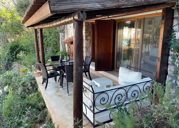 Olive Garden, Clubpatara Villa