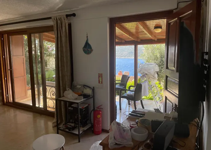 Villa Olive Garden, Clubpatara